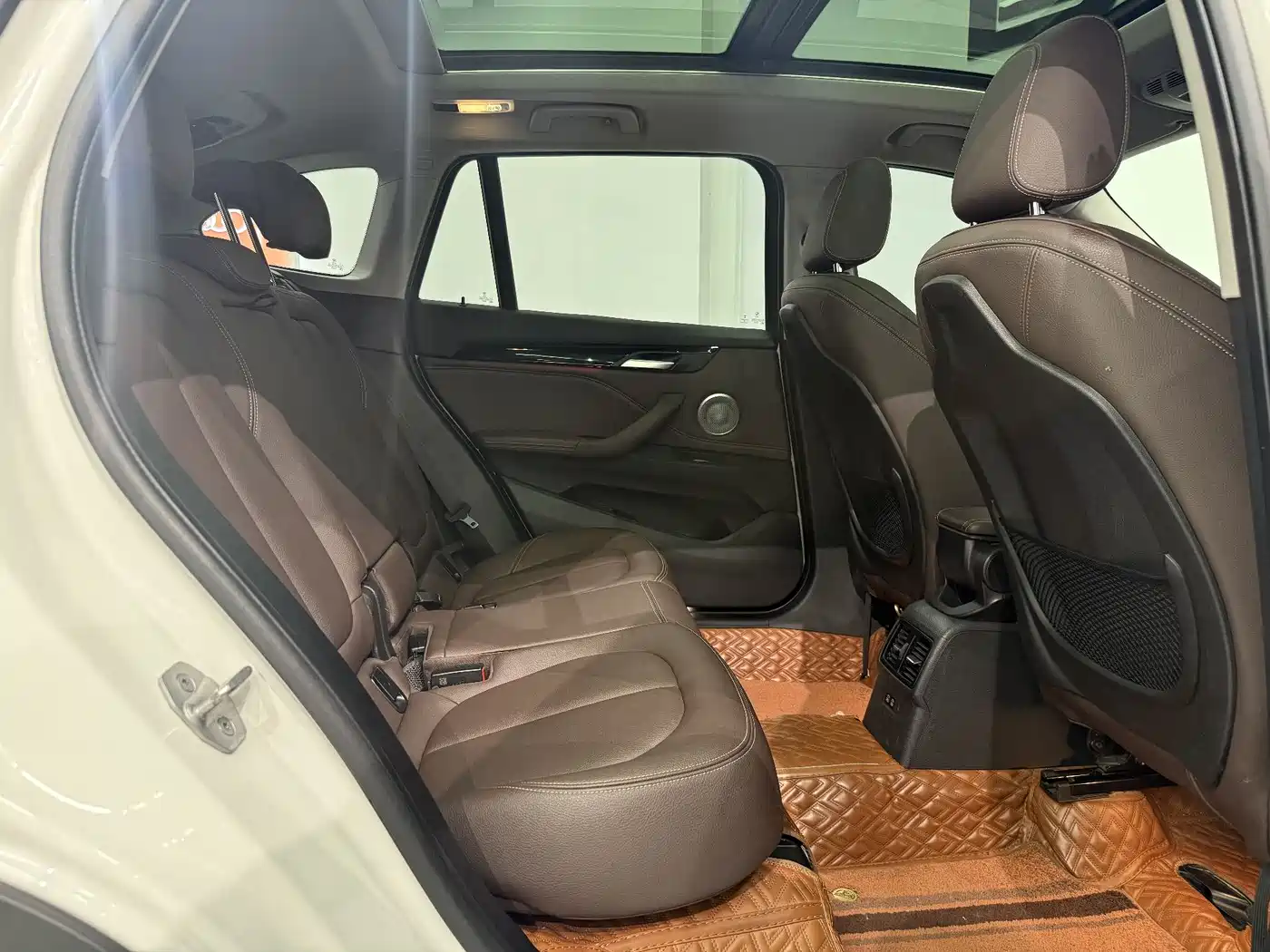 BMW X1 2022 sDrive25Li Leading фото 18