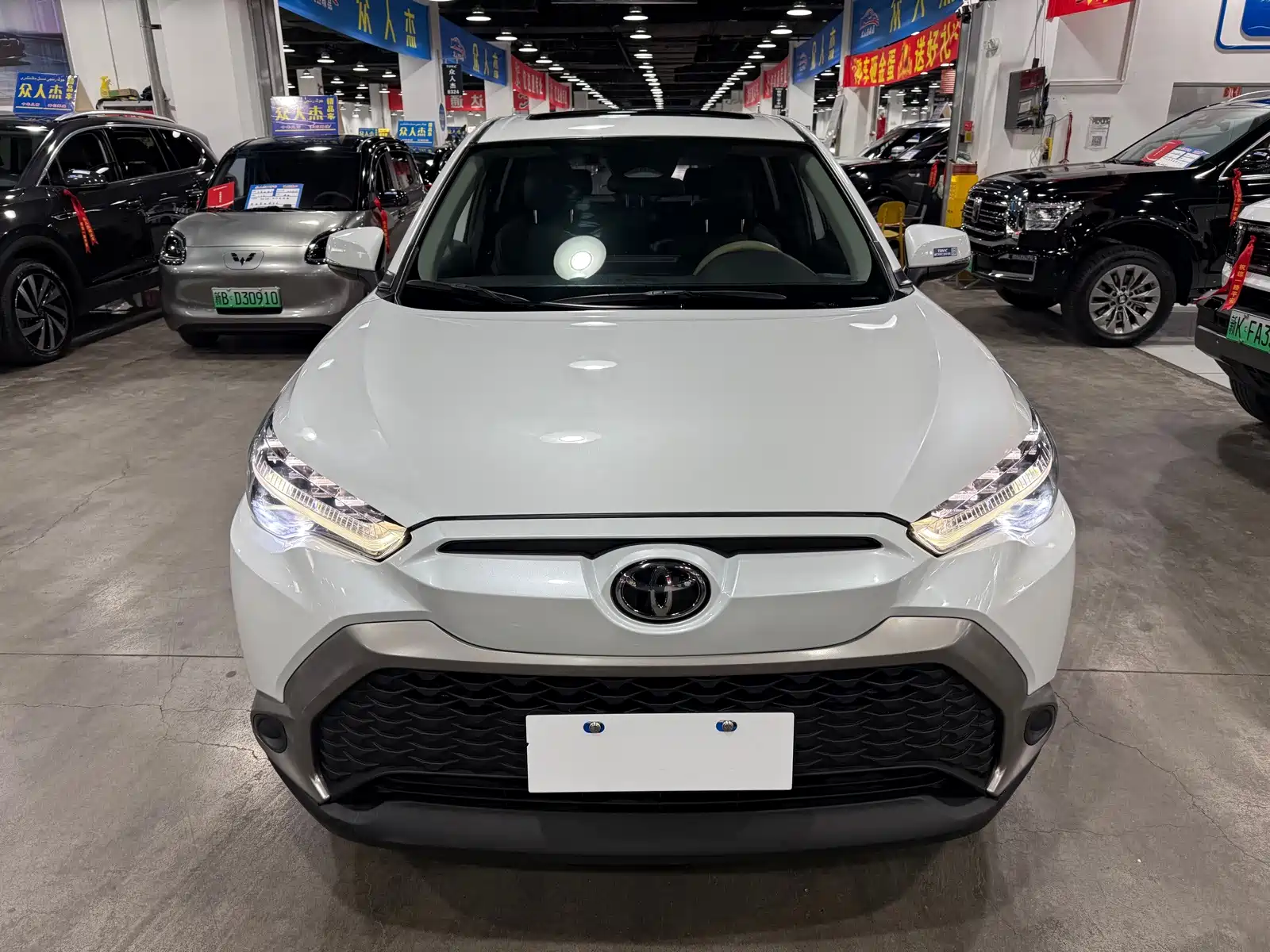 Photo 1 - Toyota Frontlander