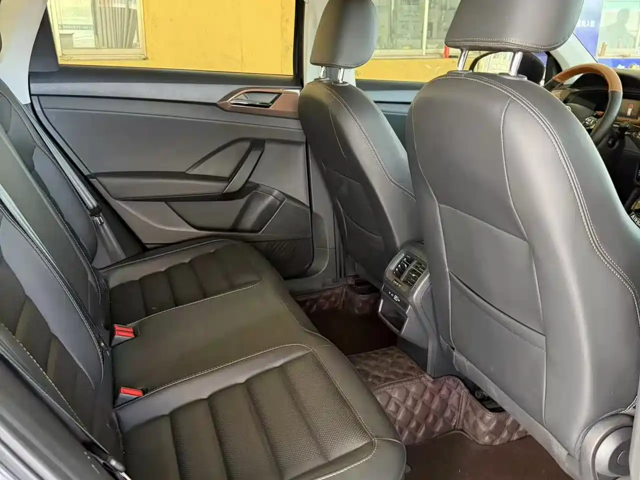Volkswagen Tharu 2022 280TSI FWD Luxury Edition фото 5