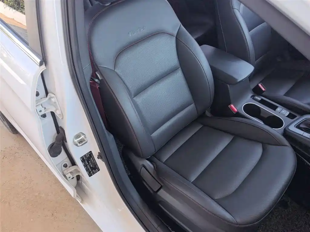Hyundai Elantra 2019 1.4T Dual-clutch XuanDong·Vitality Type фото 25