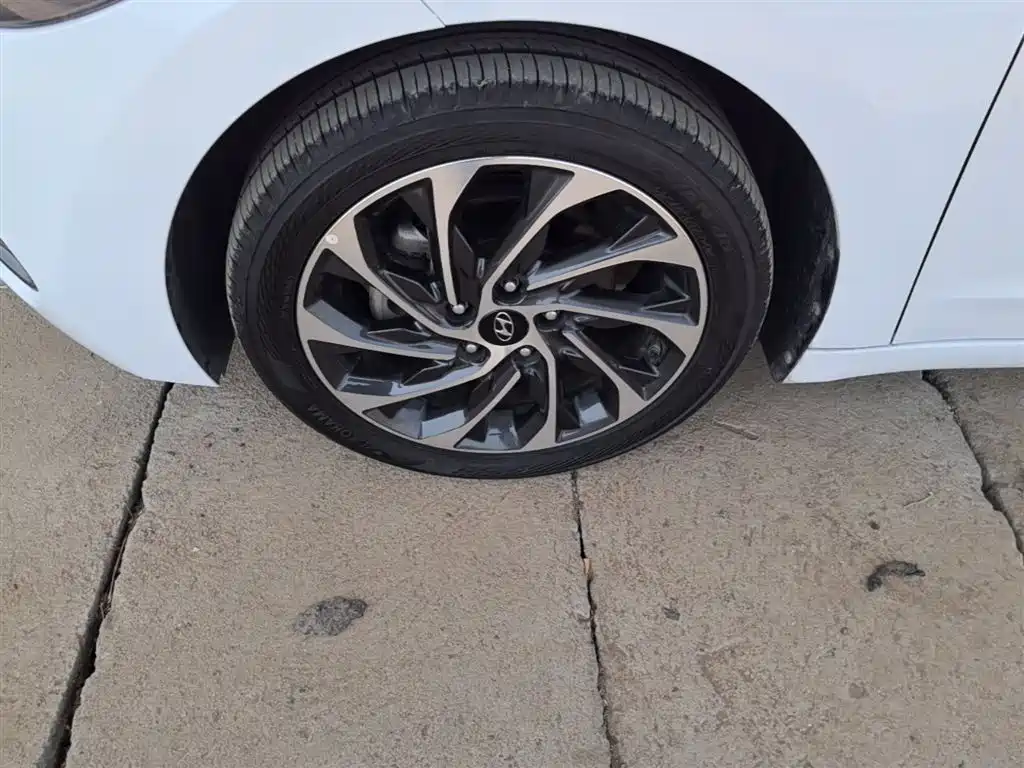 Hyundai Elantra 2019 1.4T Dual-clutch XuanDong·Vitality Type фото 23