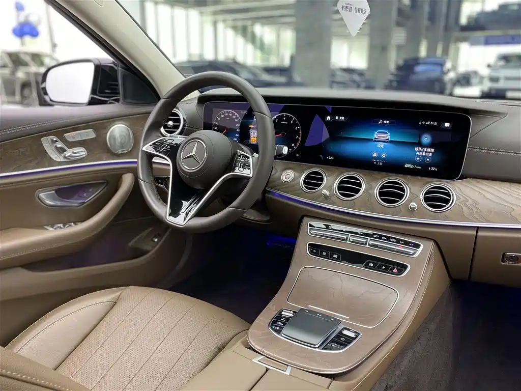 Mercedes-Benz E-Class 2023 E 300 L Fashion фото 13