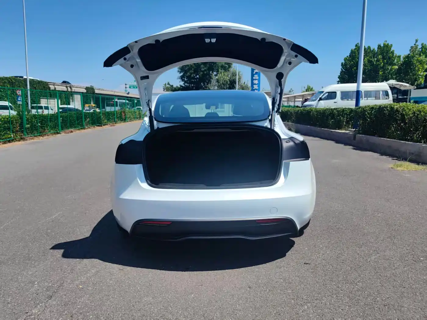 Tesla Model 3 2026 2025 Model Rear-Wheel Drive Edition