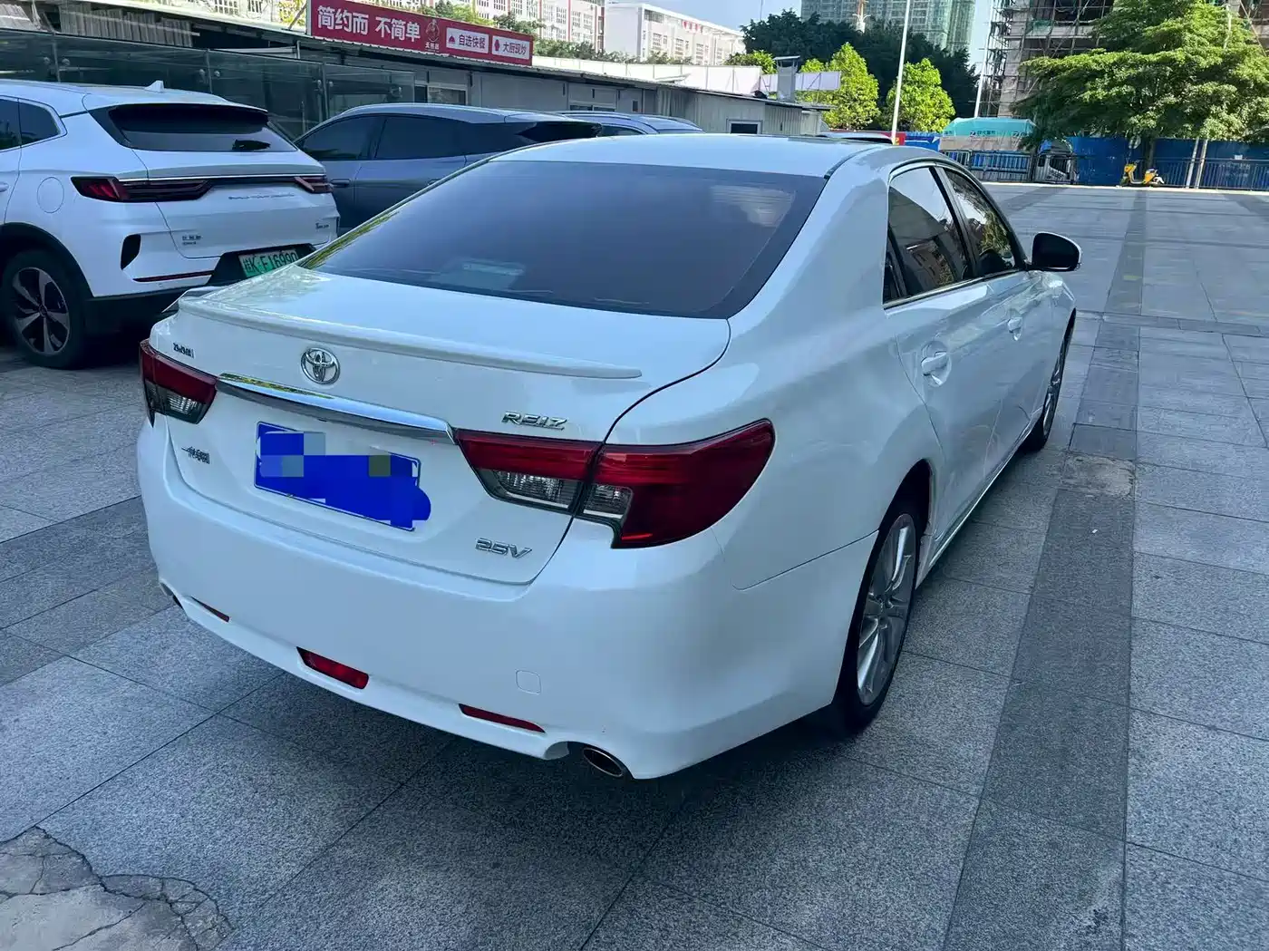 Toyota Reiz 2013 2.5V Premium Edition фото 3