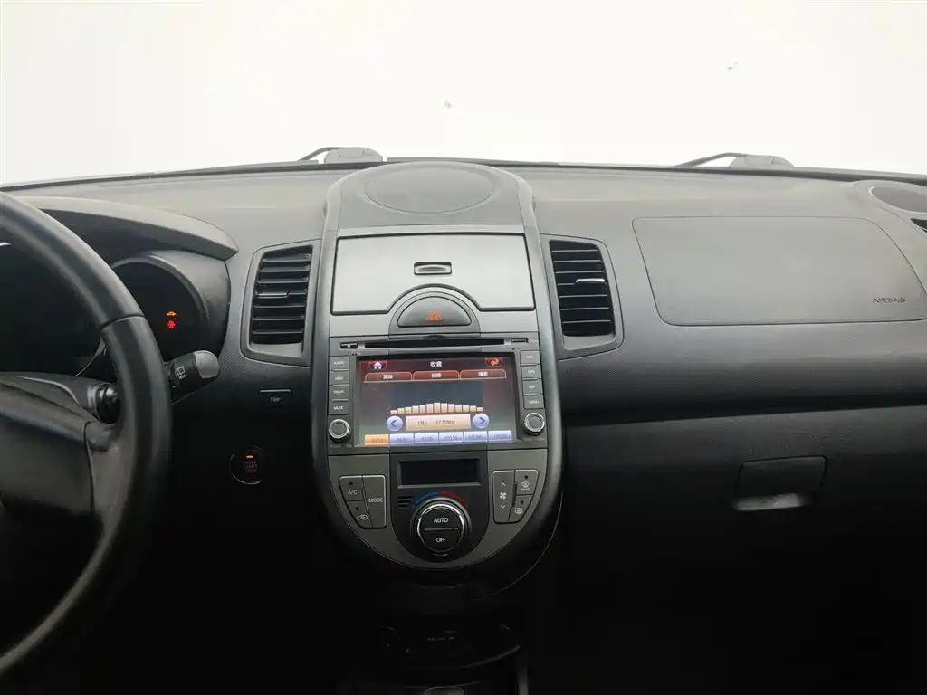 Kia Soul 2013 1.6L AT Premium фото 12