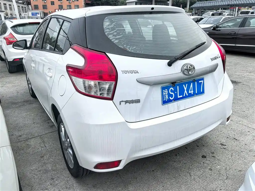 Toyota YARiS L Zhi Xuan 2015 1.5G Auto Sunroof Special Edition фото 19