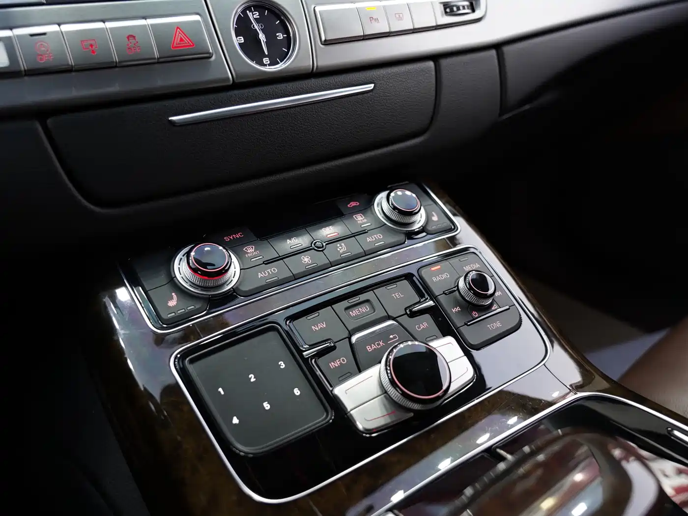 Audi A8 2013 A8L 45 TFSI quattro Comfort фото 12