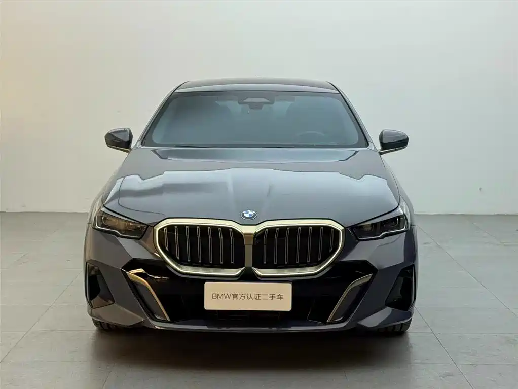 BMW 5 Series 2024 530Li Premium M Sport Package фото 2