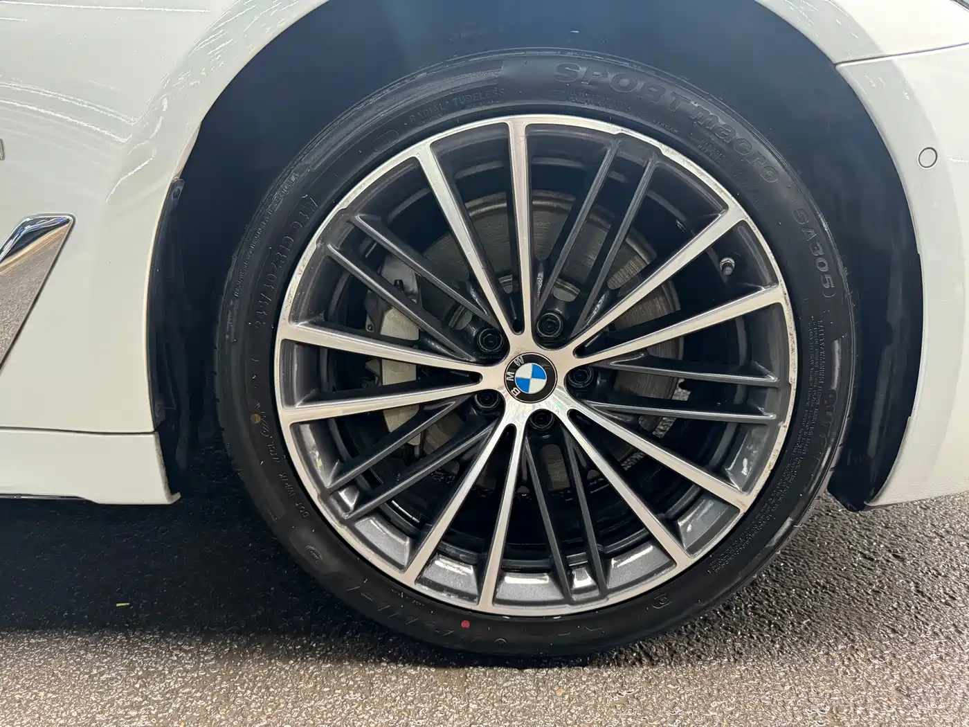 BMW 5 Series 2021 530Li Leading M Sport Package фото 14