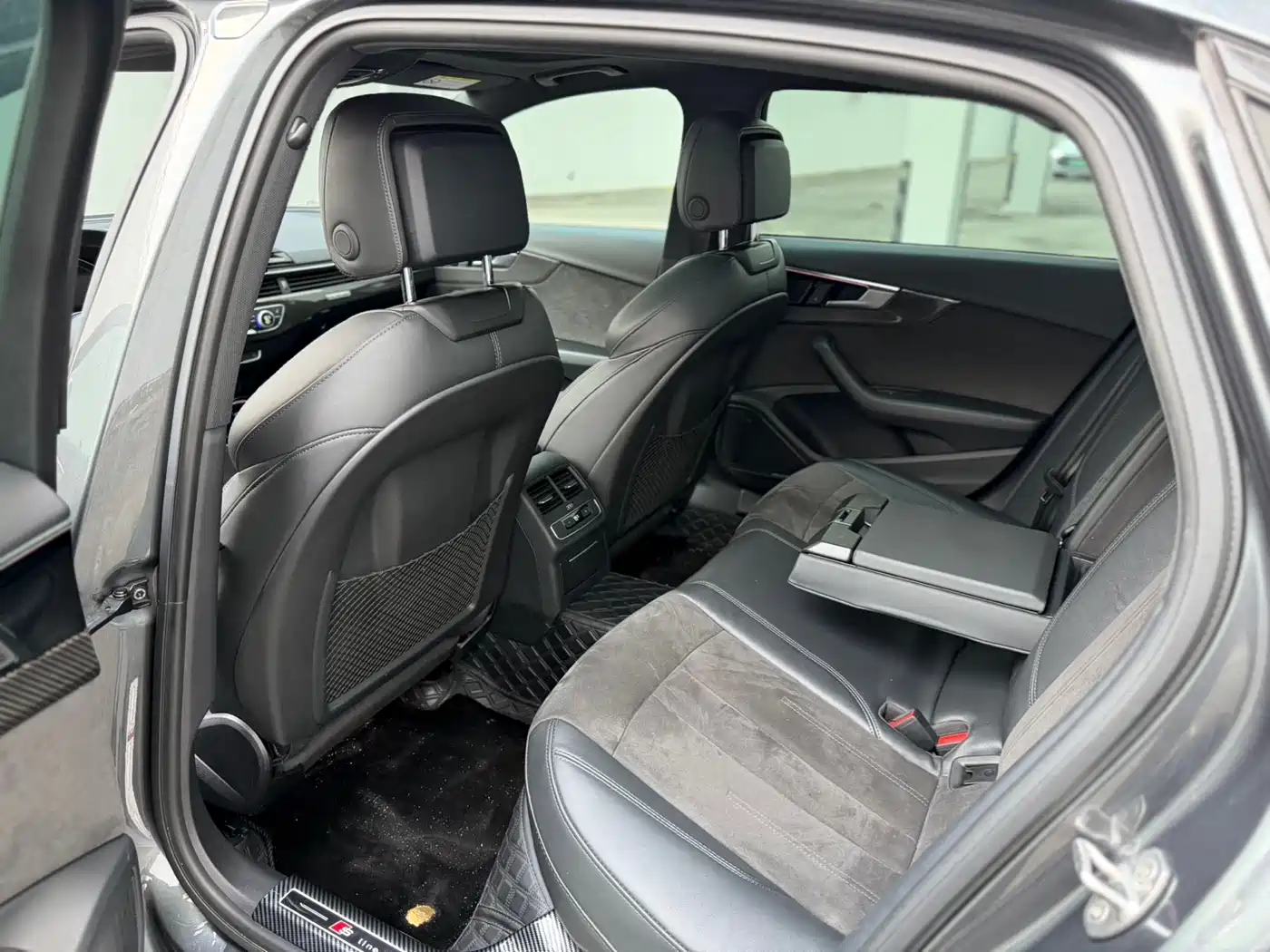 Audi A4L 2022 45 TFSI quattro Premium Dynamic фото 8