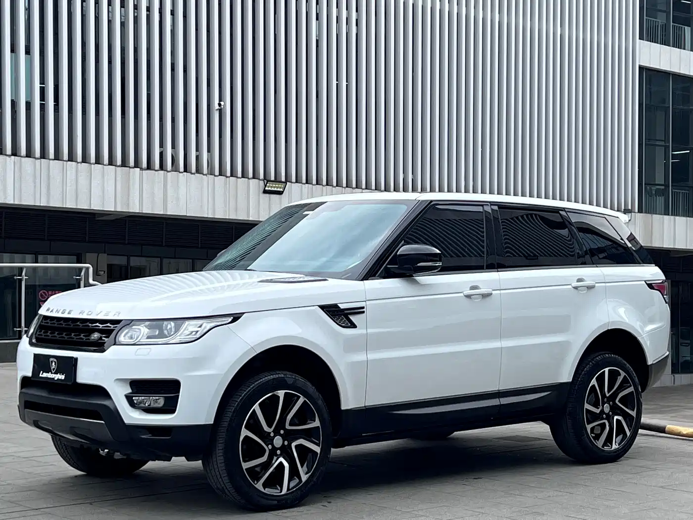 Land Rover Range Rover Sport 2016 Model 3.0 SDV6 HSE DYNAMIC