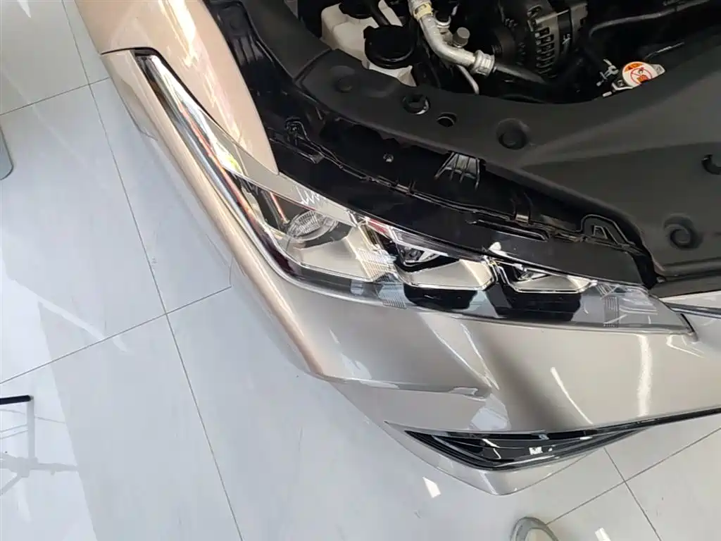 Toyota Avalon 2021 2.5L Luxury Edition фото 13