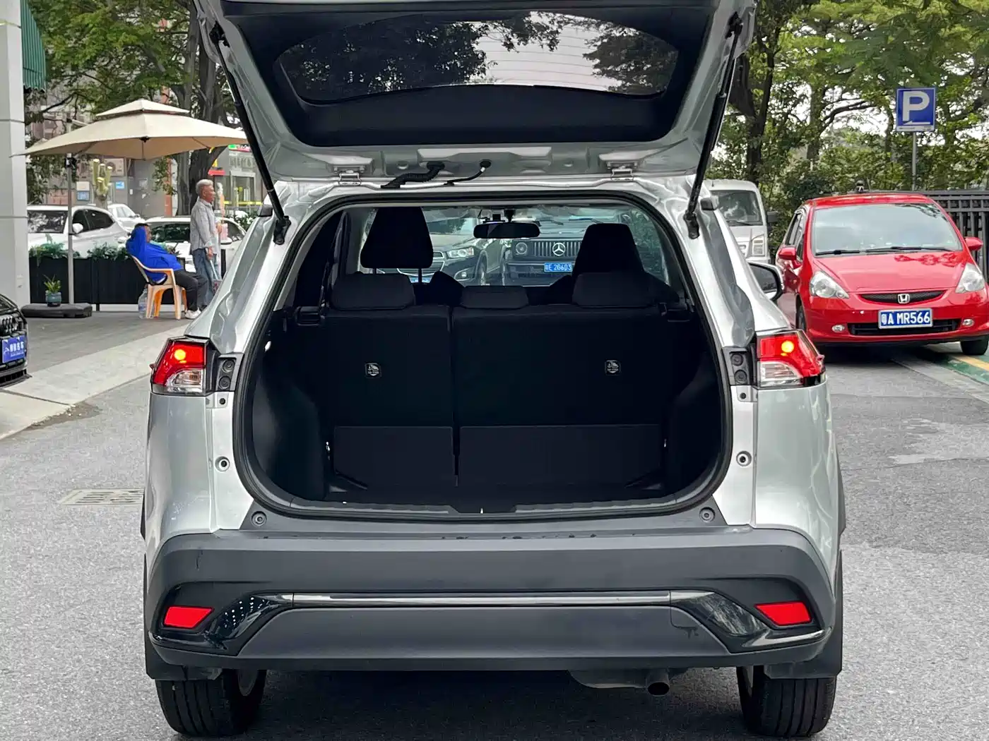 Toyota Frontlander 2023 2.0L CVT Elite Edition фото 7