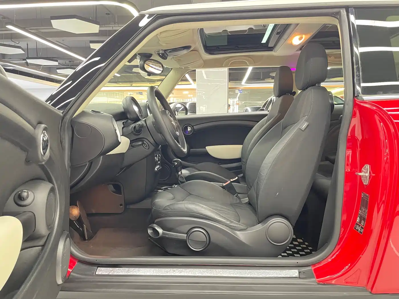 MINI MINI 2012 2011 1.6L COOPER Fun