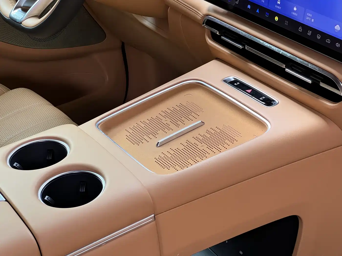 Voyah Auto Voyah Dreamer 2025 PHEV AWD Flagship Kunpeng Edition фото 19