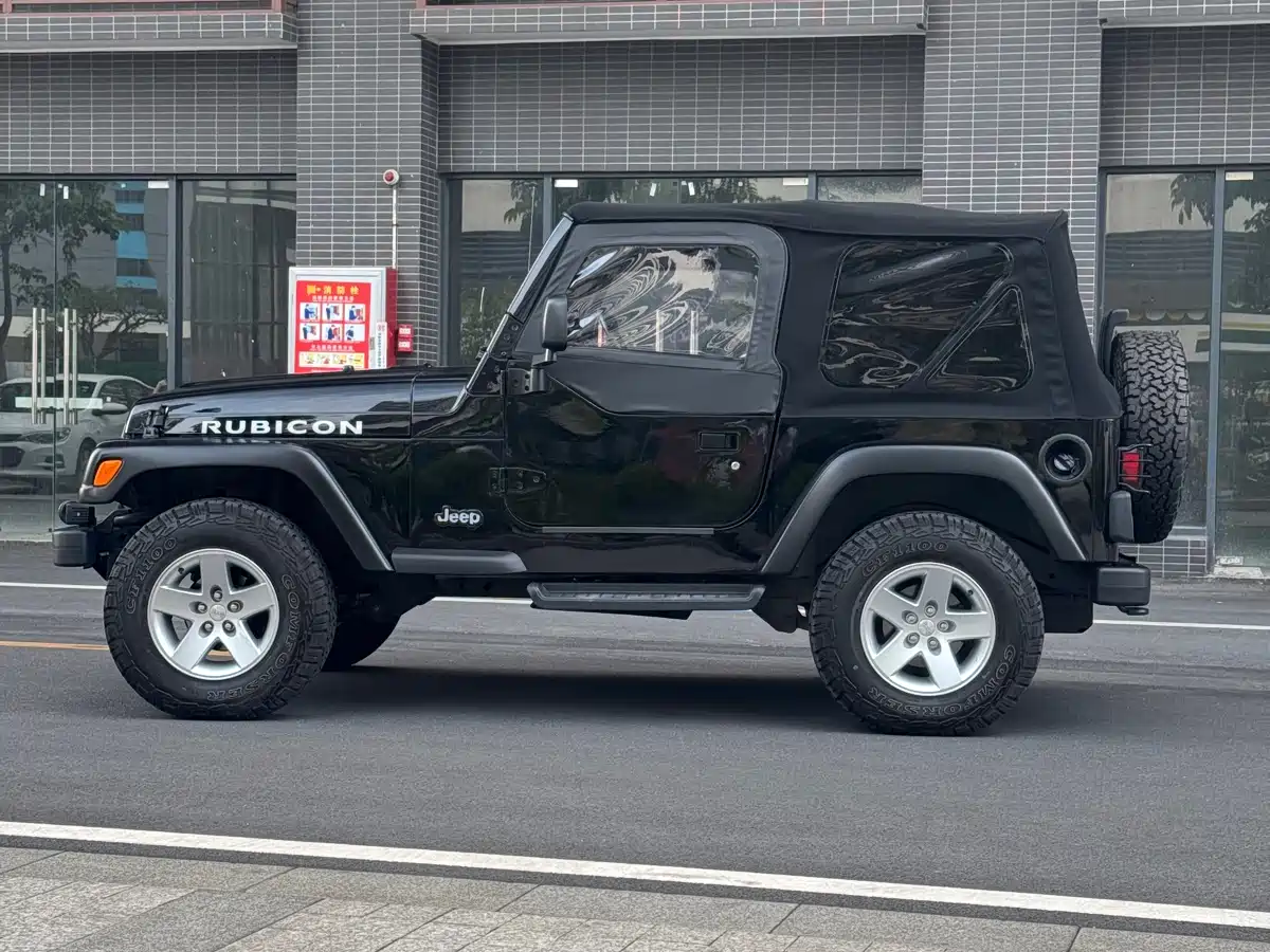 Photo 2 - Jeep Wrangler