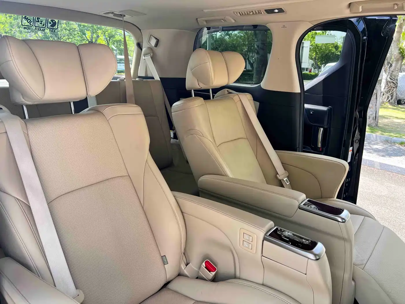 Toyota Alphard 2015 3.5L Luxury Edition фото 17