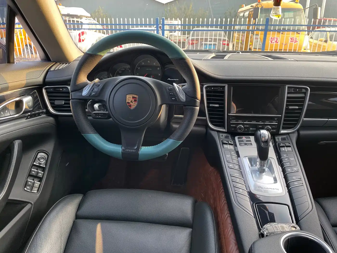 Porsche Panamera 2016 Panamera Executive Edition 3.0T фото 17