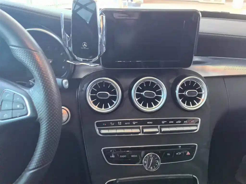 Mercedes-Benz C-Class 2015 Facelift C 200 L Sport фото 13