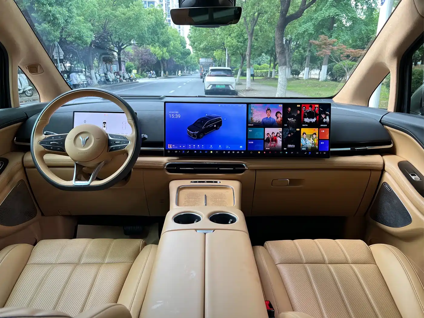Voyah Auto Voyah Dreamer 2025 PHEV AWD Flagship Kunpeng Edition фото 8