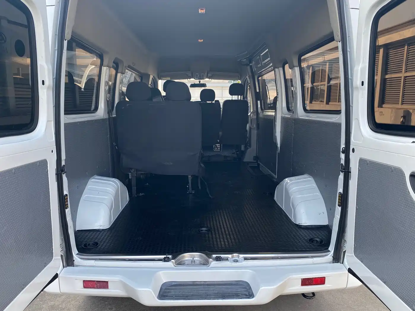 SAIC MAXUS XINTU V80