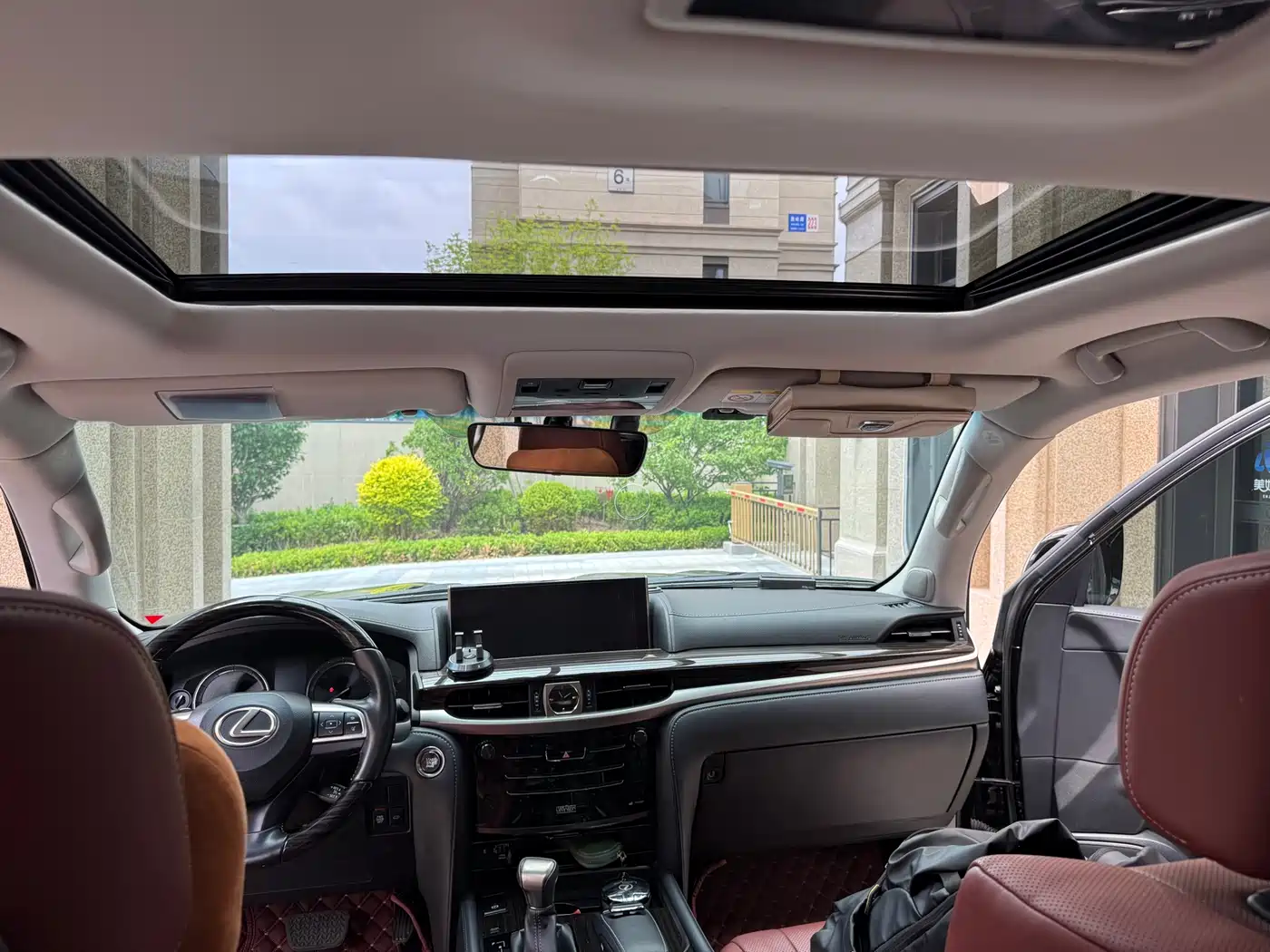 Lexus LX 2019 570 Dynamic Luxury Edition фото 11