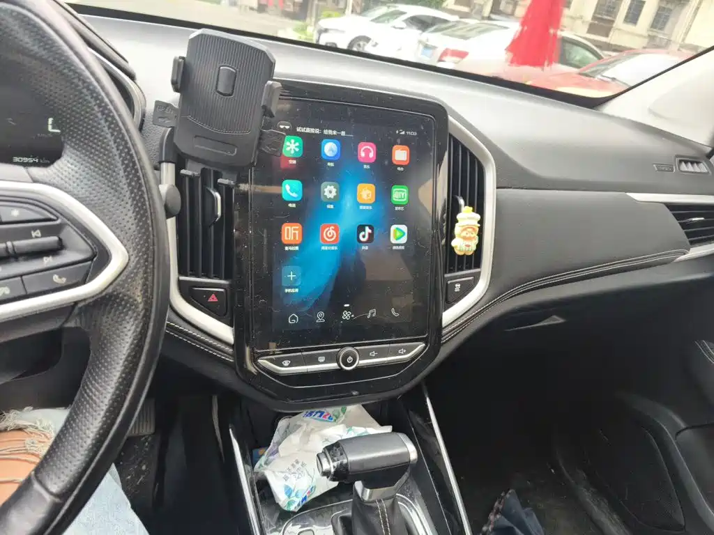Baojun 530 2021 2020 1.5T CVT Premium Connect 7-seater