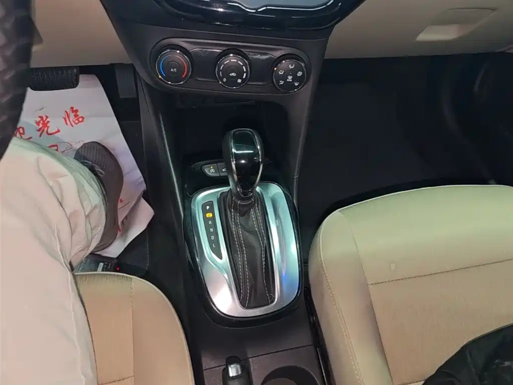 Buick Excelle 2020 15N CVT Elite фото 14