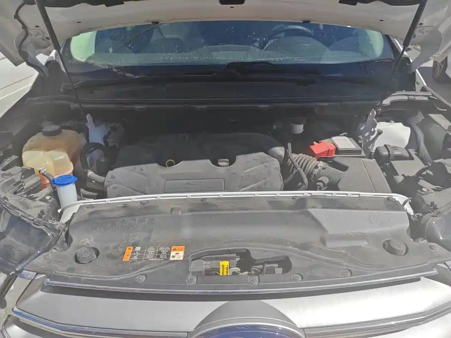 Photo 10 - Ford Edge