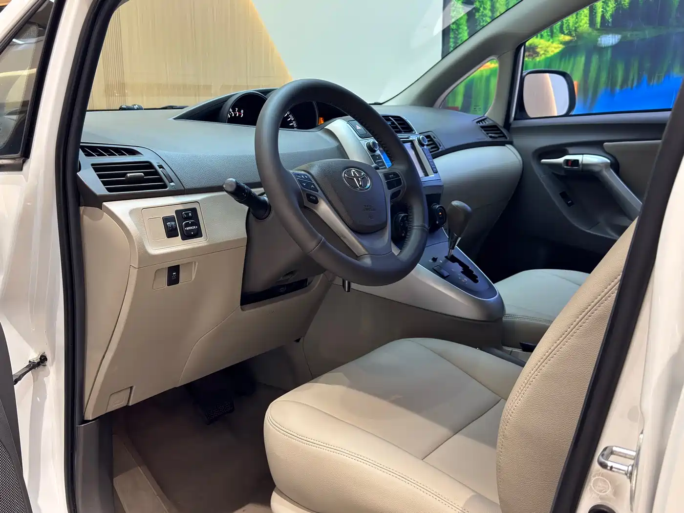 Toyota E'Z 2015 180E CVT Crossover Edition фото 9
