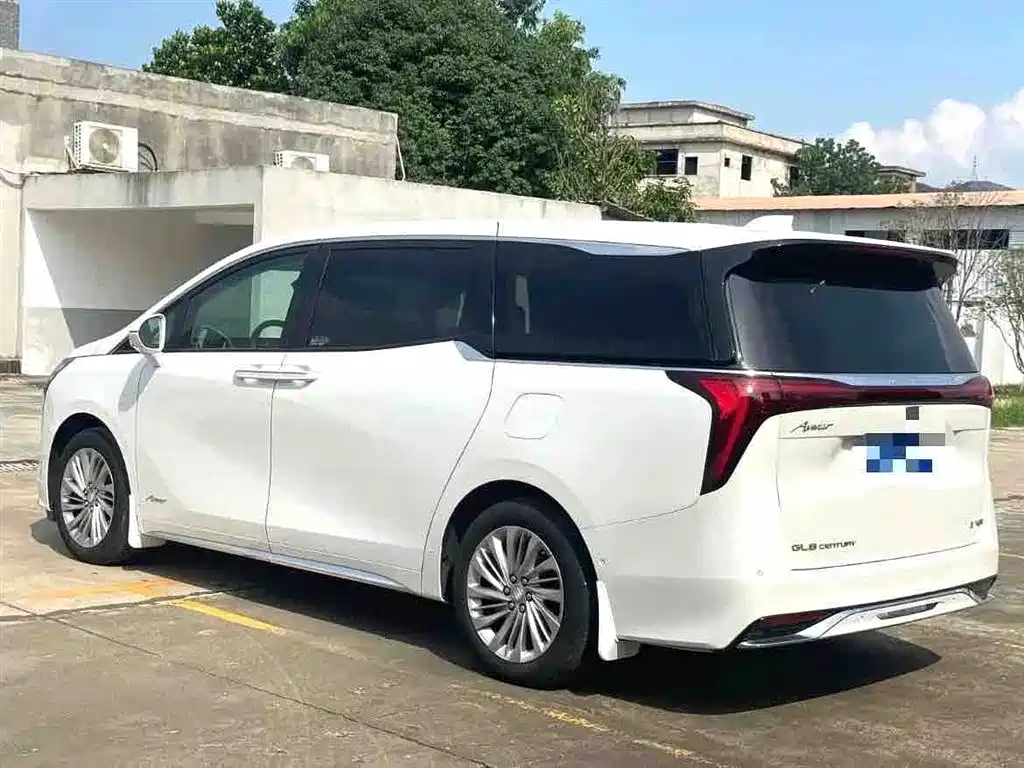 Buick Century 2023 2.0T 7-Seater World Edition фото 4