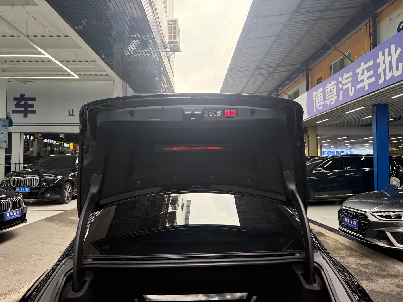 Mercedes-Benz E-Class 2025 E 300 L Luxury фото 17
