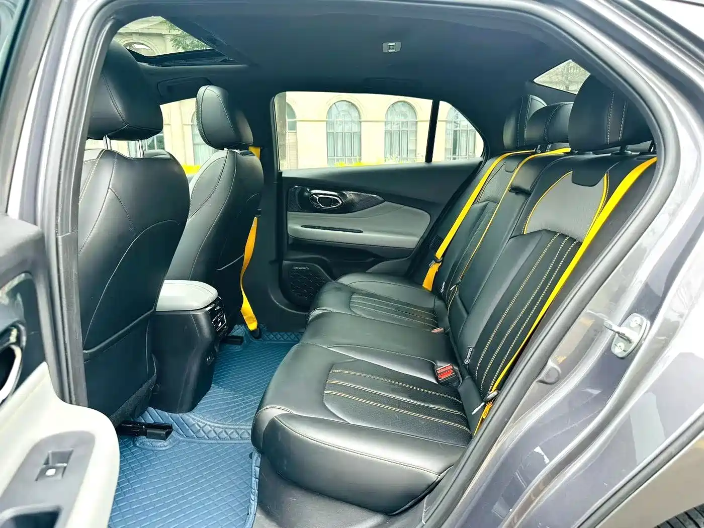 GAC Trumpchi Trumpchi Emkoo 2021 270T DCT J16 Edition фото 6