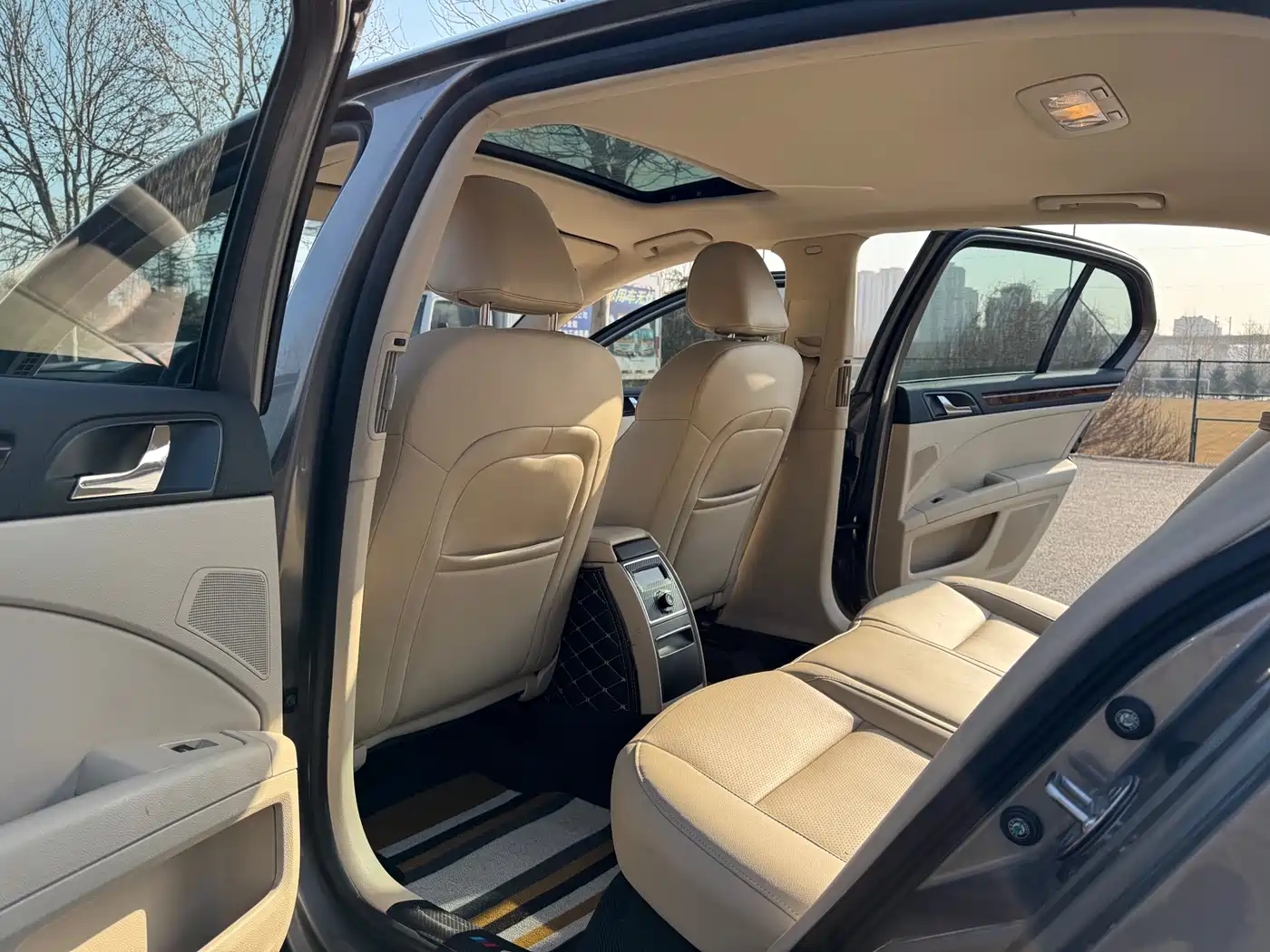 Škoda Superb 2012 1.8TSI Automatic Noble Elegance Edition фото 18