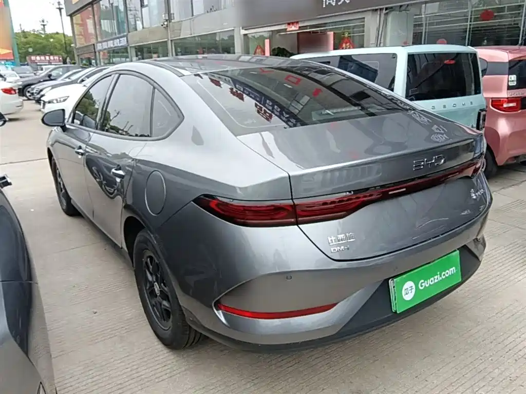 BYD Qin PLUS 2025 DM-i Smart Drive 55KM Leader фото 23