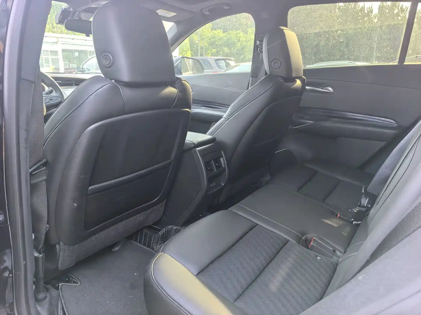 Cadillac XT4 2023 2022 28T FWD Style