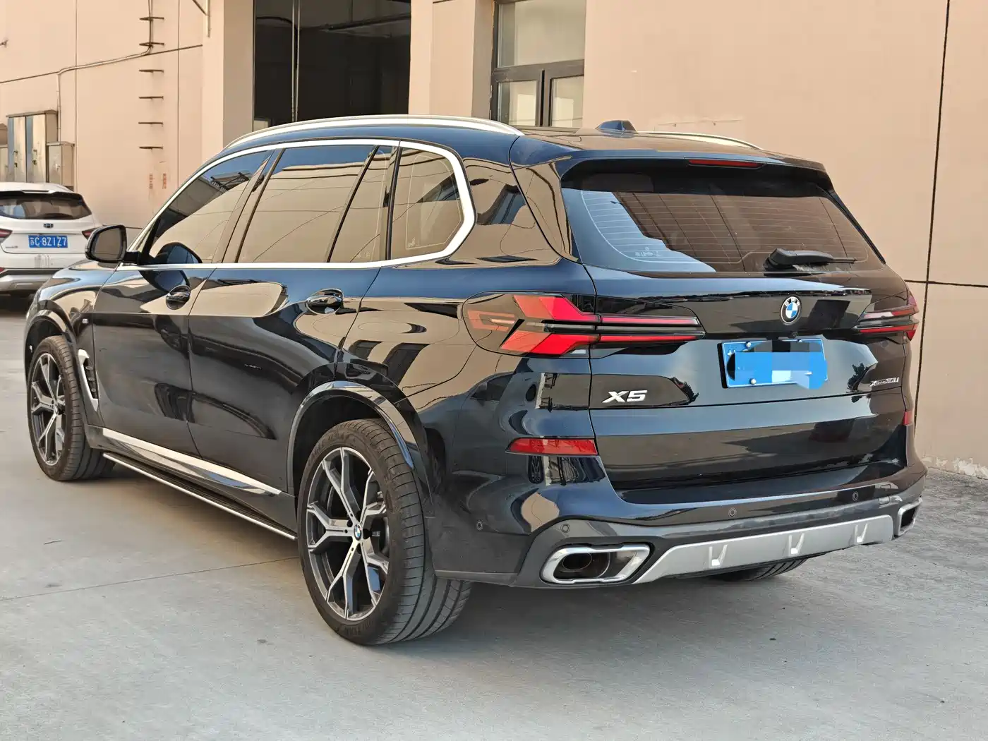 BMW X5 2023 xDrive 30Li Premium M Sport Package фото 5