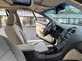 Photo 12 - Lexus ES