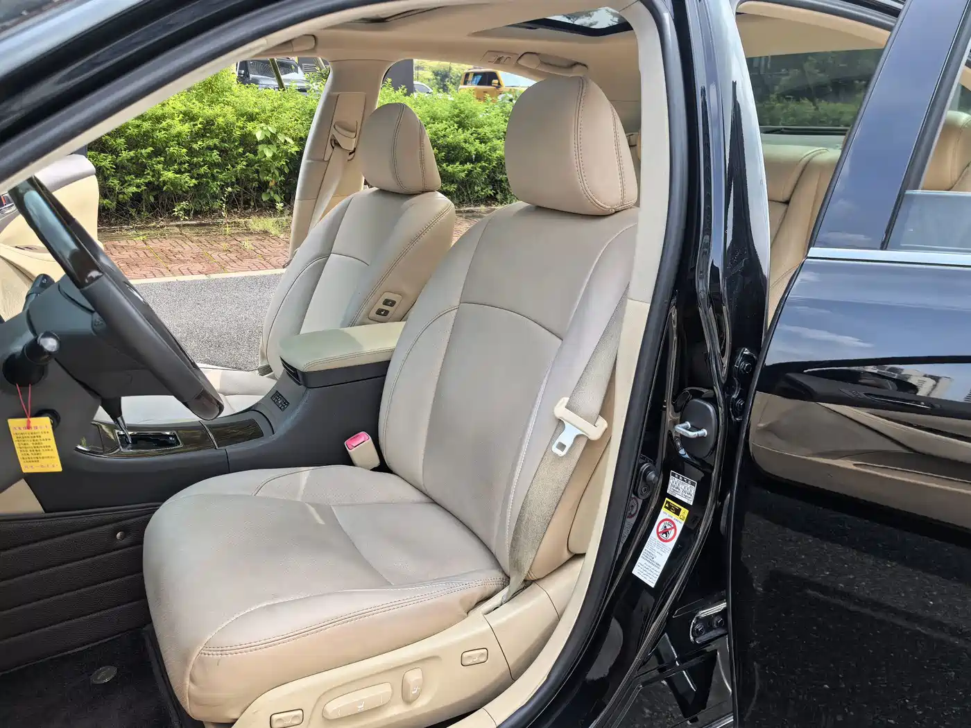Фото 31 - Lexus ES
