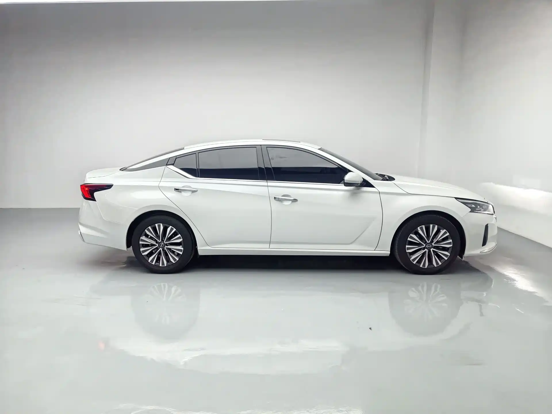 Фото 7 - Nissan Teana
