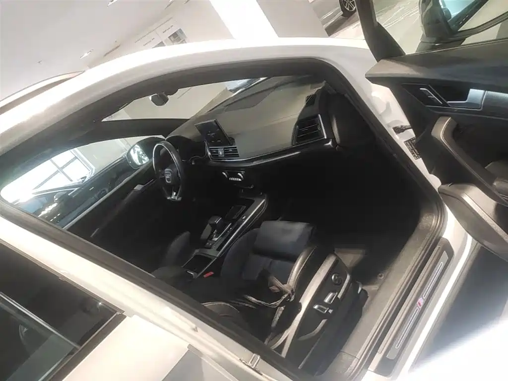 Audi Q5L 2023 40T Luxury Dynamic фото 11