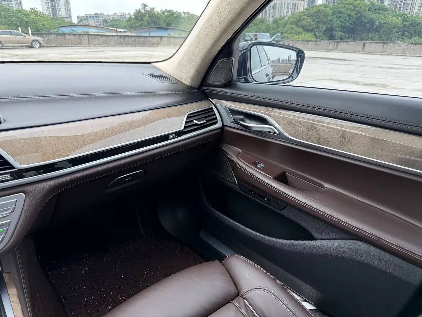 BMW 7 Series 2019 740Li Leading Luxury Package фото 18