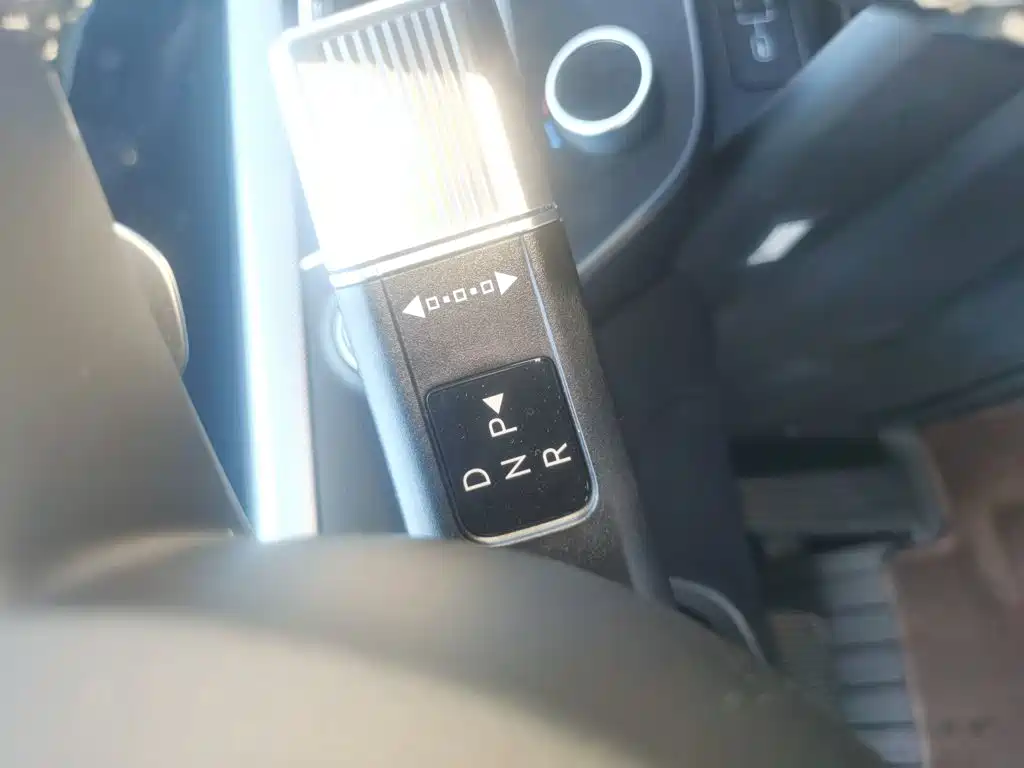 Photo 10 - Hyundai Sonata
