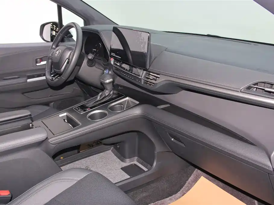 Toyota Sienna 2023 2.5L Hybrid Premium Edition фото 11