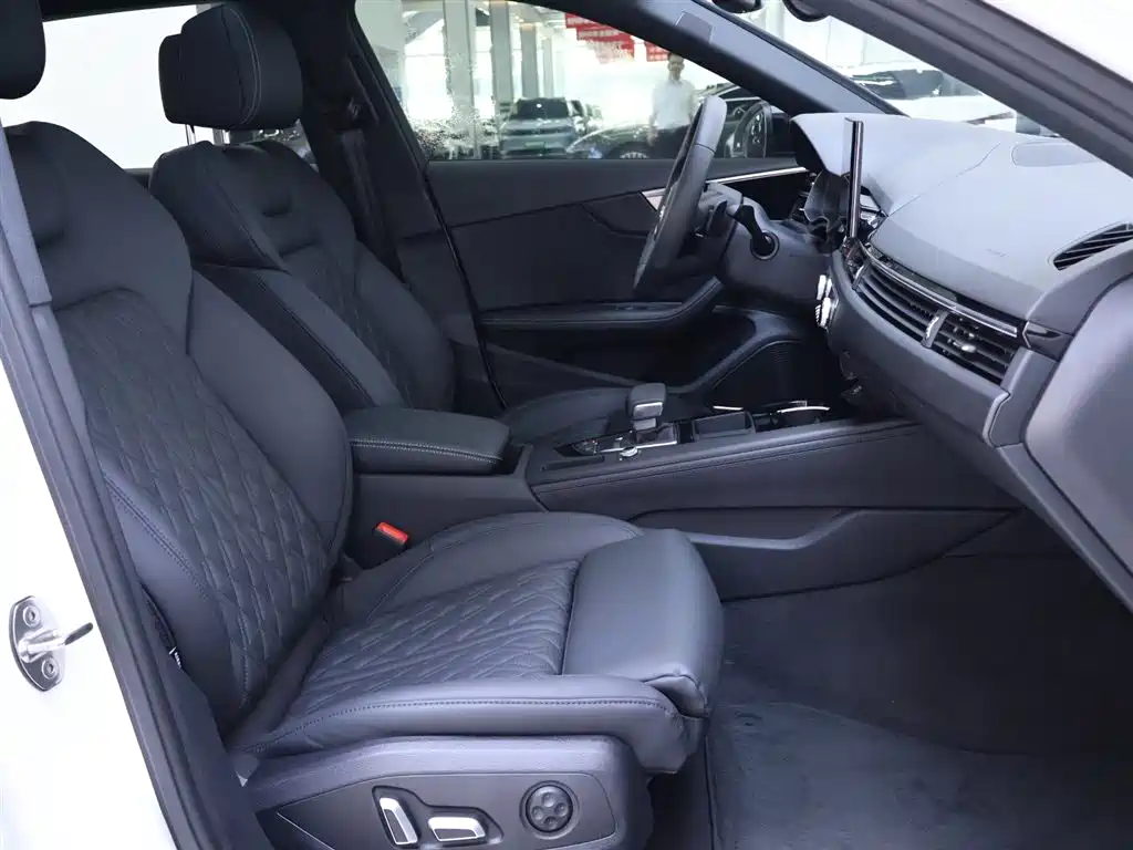 Audi A4L 2024 40 TFSI Luxury Dynamic (Starry Night Edition) фото 21