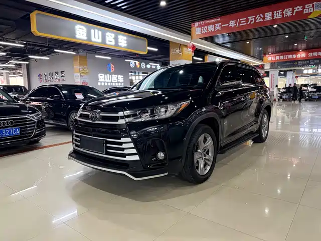 TOYOTA HIGHLANDER