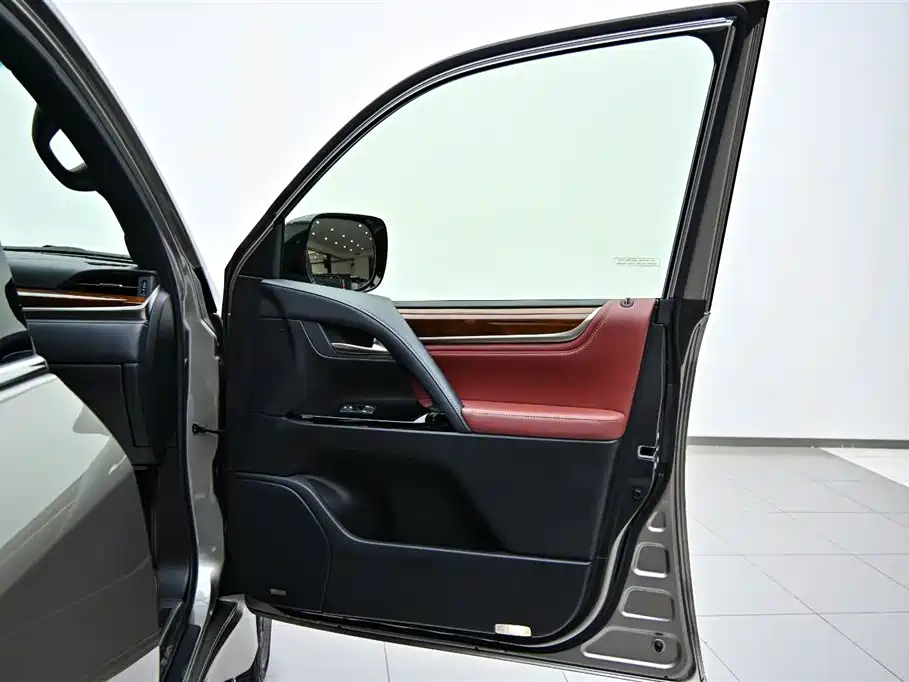 Lexus LX 2017 570 Prestige Luxury фото 20