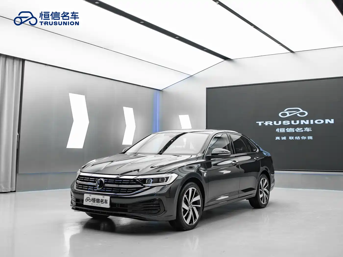 Volkswagen Sagitar 2023 300TSI DSG Excellence Edition фото 3