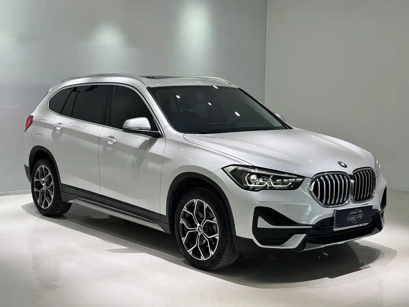 BMW X1 2022 sDrive20Li Fashion фото 3