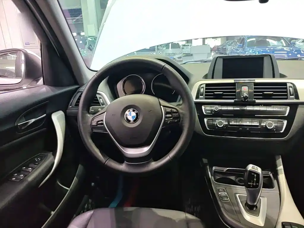 BMW 1 Series (Import) 2019 2018 118i Leading